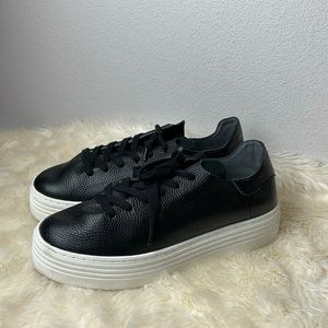 Sam Edelman women’s lace up platform sneakers black leather size 9
